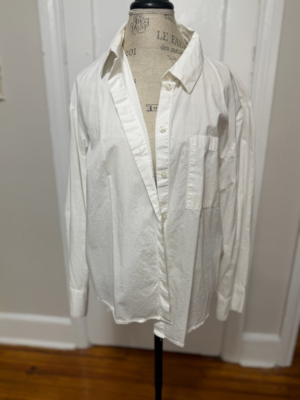 Divided Men’s White Long-Sleeve Button-Up Dress Shirt